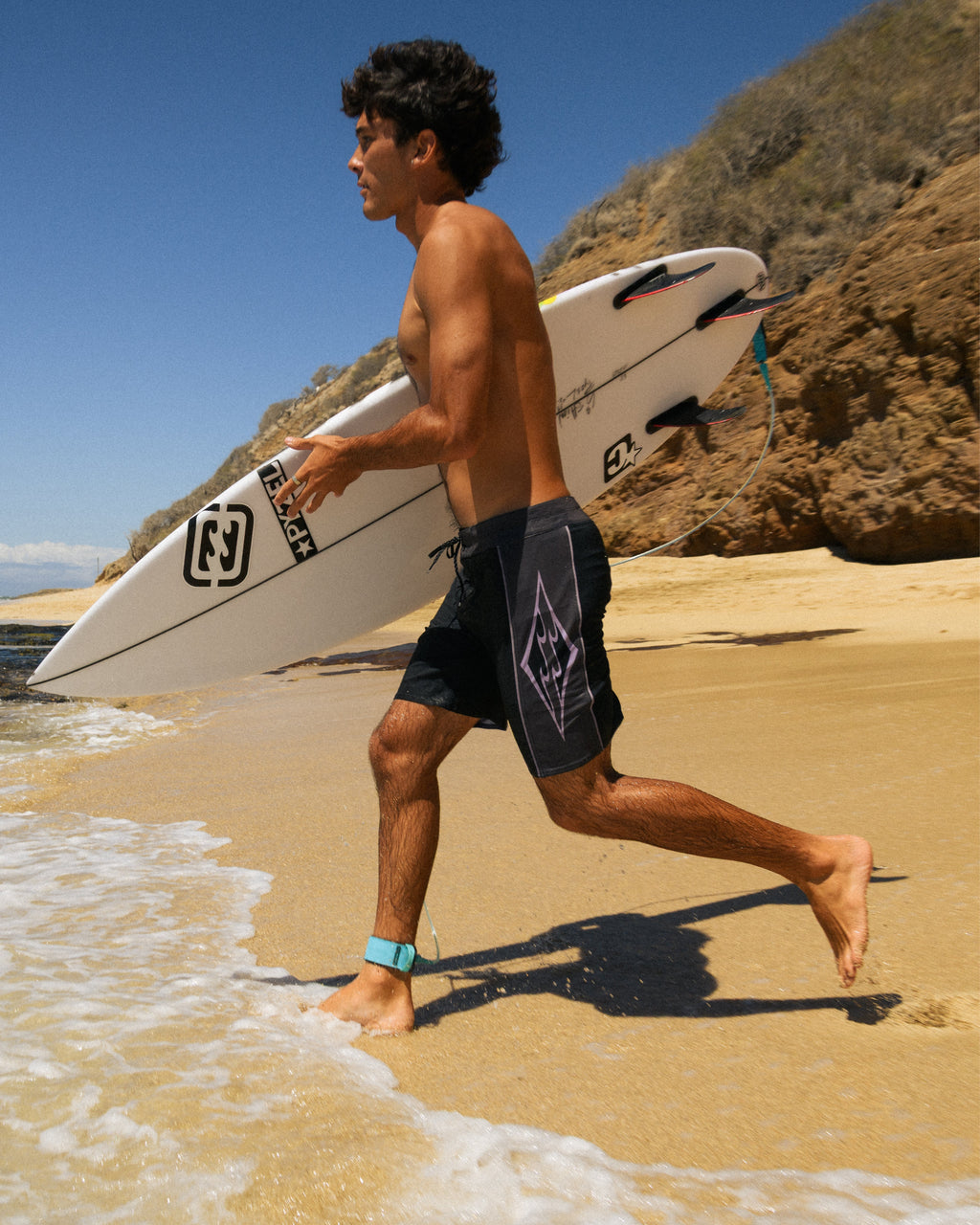 New Wave Pro 19 Boardshorts - Black