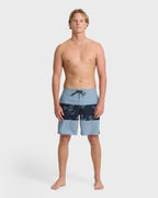 Tribong Lo Tide 18 Boardshorts - True Navy