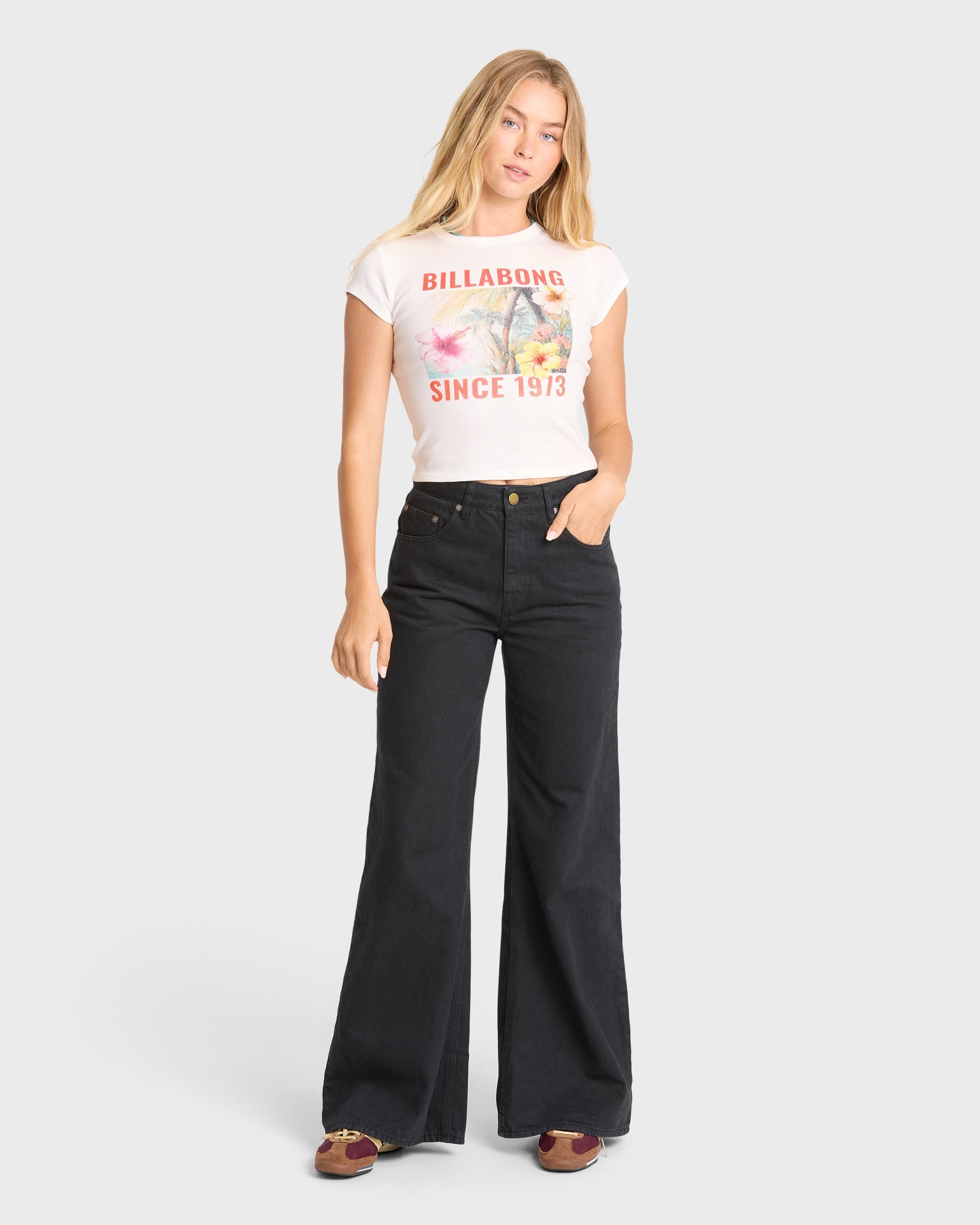 Take A Moment Short Sleeve Knit Graphic T-Shirt - Salt Crystal